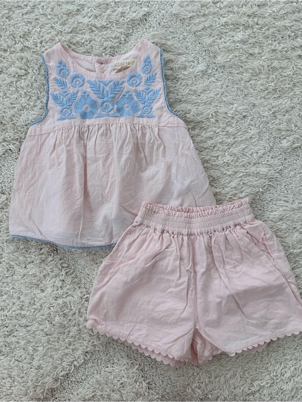 Louise Misha Solenia Top & Crema Shorts
